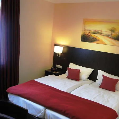 Rhoener Land Garni - Hotel Oberthulba