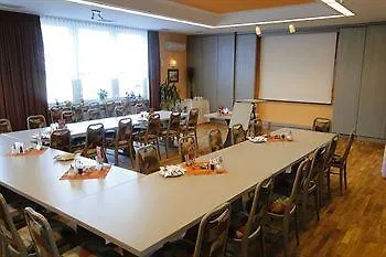 Rhoener Land Garni - 4*