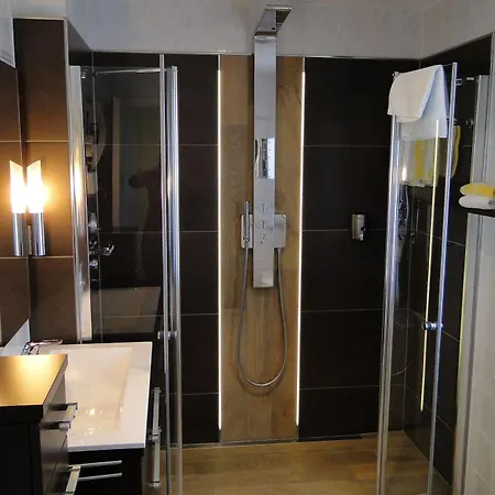Rhoener Land Garni - 4*