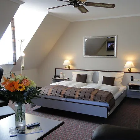 Hotel Rhoener Land Garni - 4*