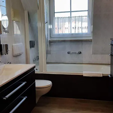 فندق Rhoener Land Garni -