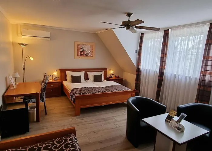 Rhoener Land Garni - 4*