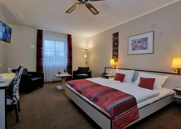 Rhoener Land Garni - 4*