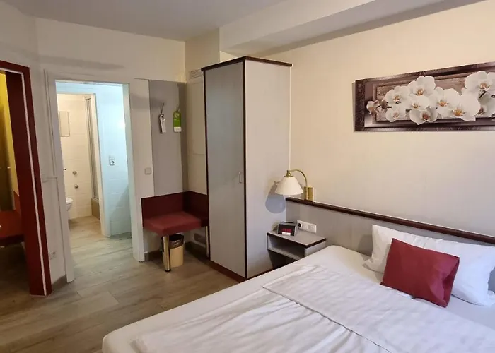 Rhoener Land Garni - 4*