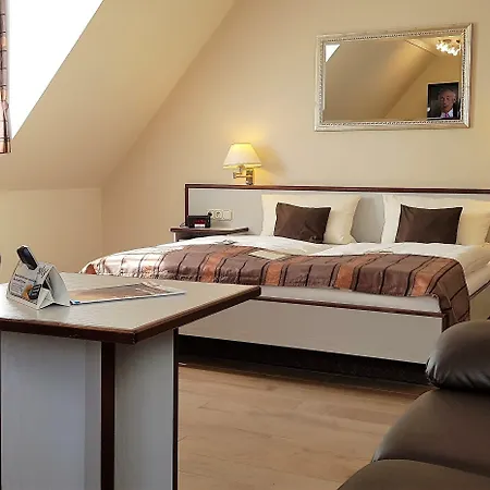 Hotel Rhoener Land Garni - 4*