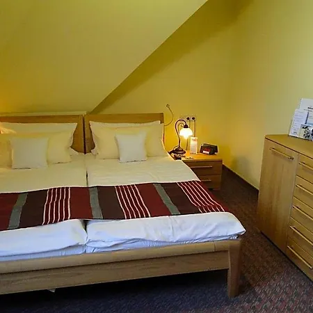 Hotel Rhoener Land Garni - Oberthulba