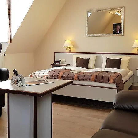 Hotel Rhoener Land Garni - 4*