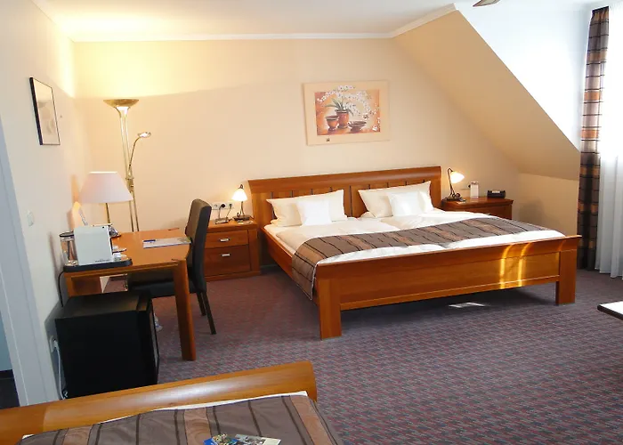 Rhoener Land Garni - 4*