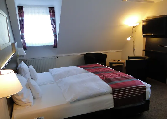 Otel Rhoener Land Garni - 4*
