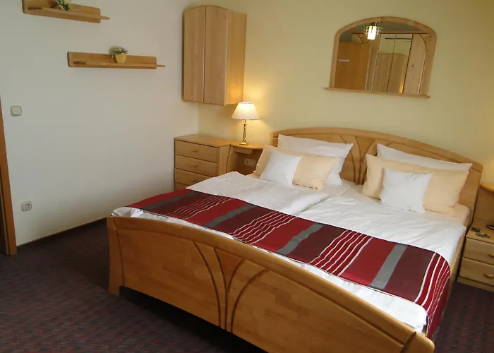 Rhöner Land Garni - 4*